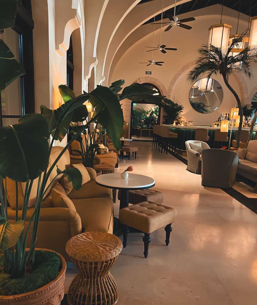 Four Seasons at the Surf Club Champagne Bar
