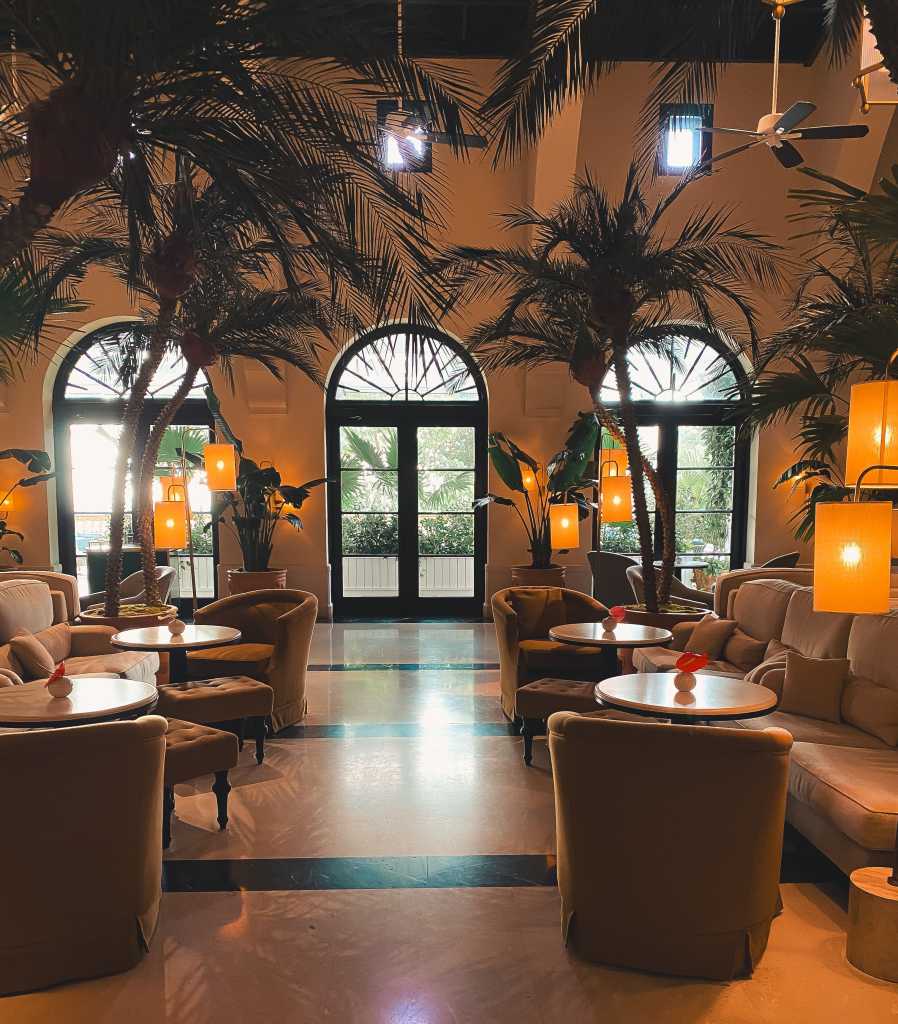 Four Seasons at the Surf Club Champagne Bar